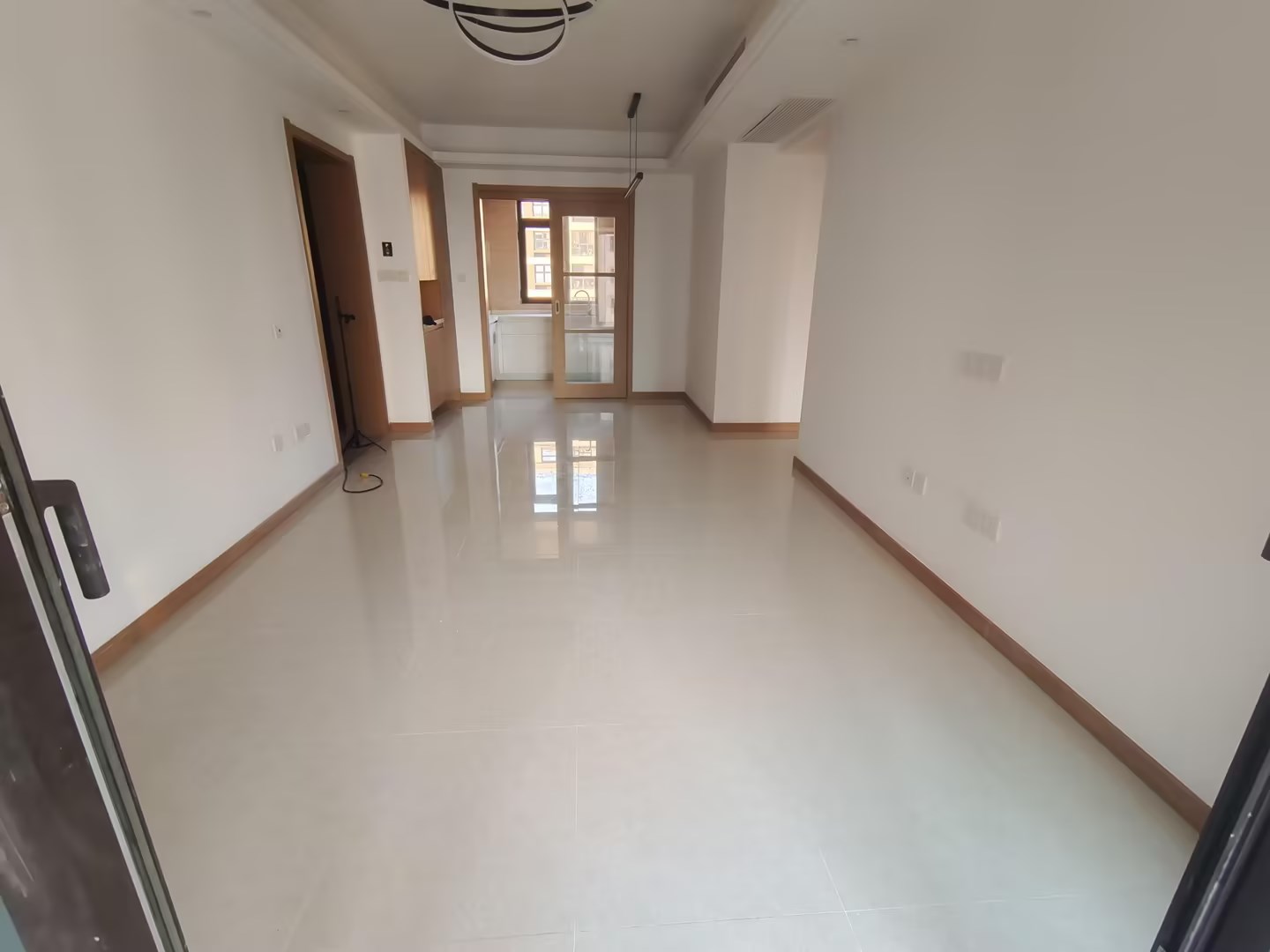 绿地新里城 3室2厅2卫 106m&sup2;