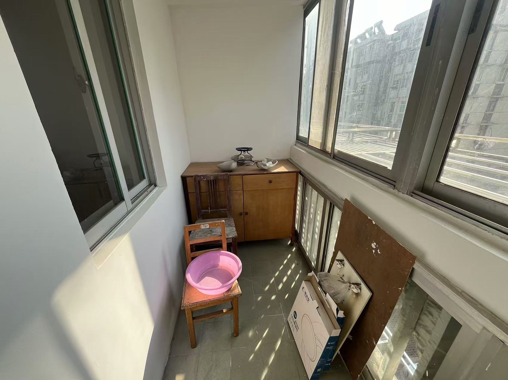 起凤园 2室1厅1卫 63.01m&sup2;