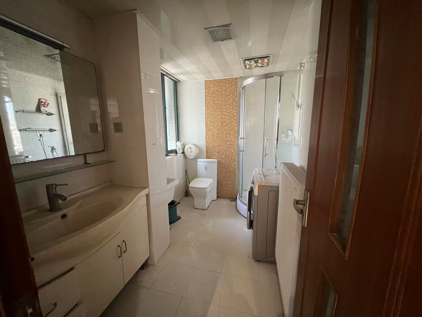 凤凰莱茵苑 4室2厅2卫 160m&sup2;