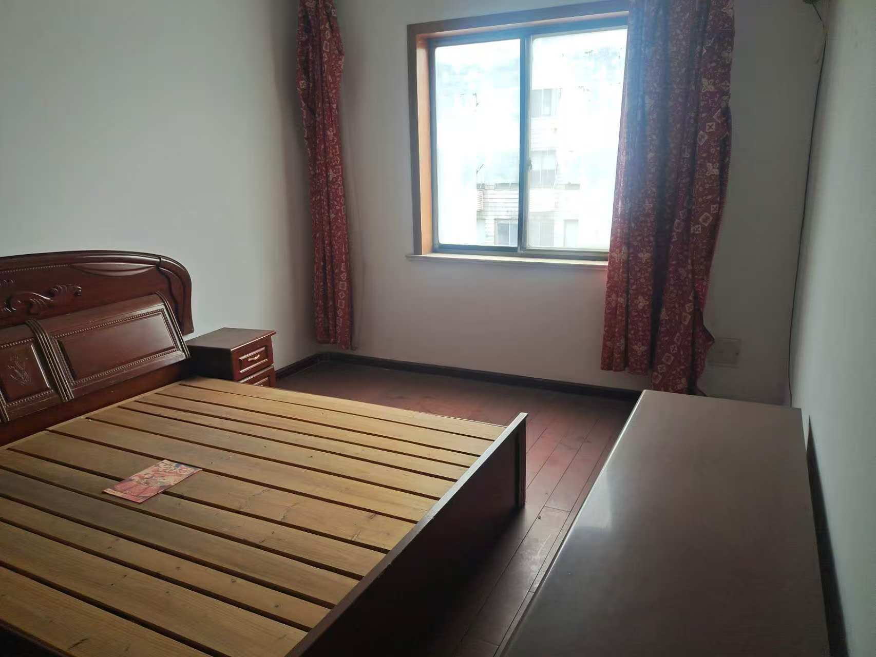华威园 2室1厅1卫 65m&sup2;