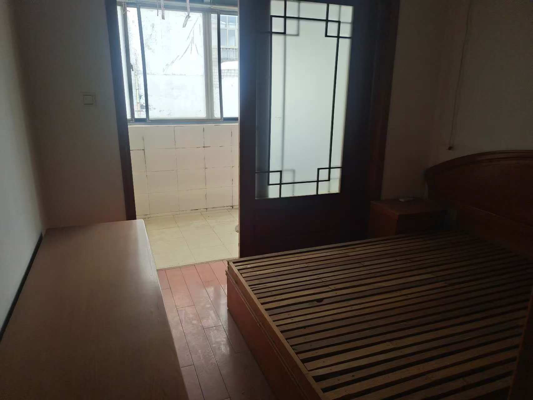 华威园 2室1厅1卫 65m&sup2;