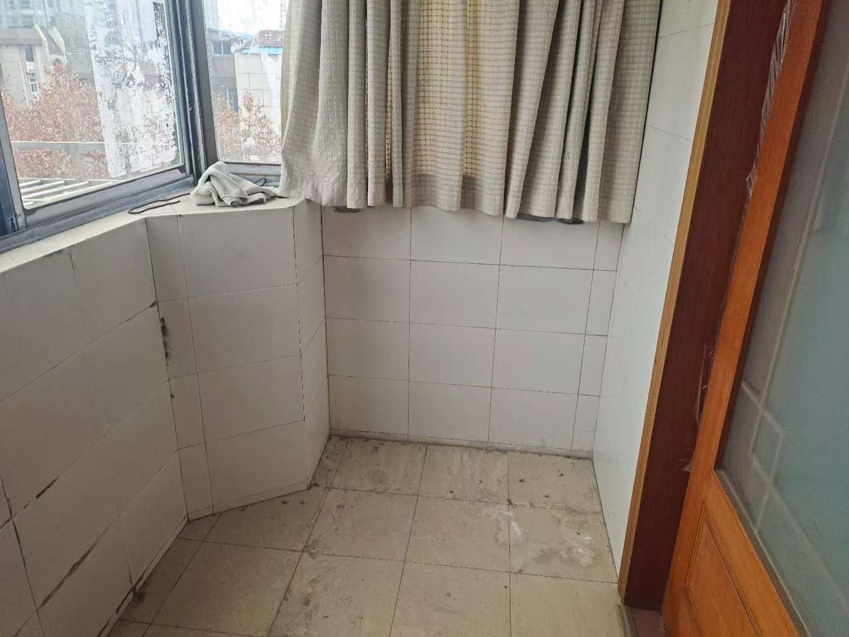 华威园 2室1厅1卫 65m&sup2;