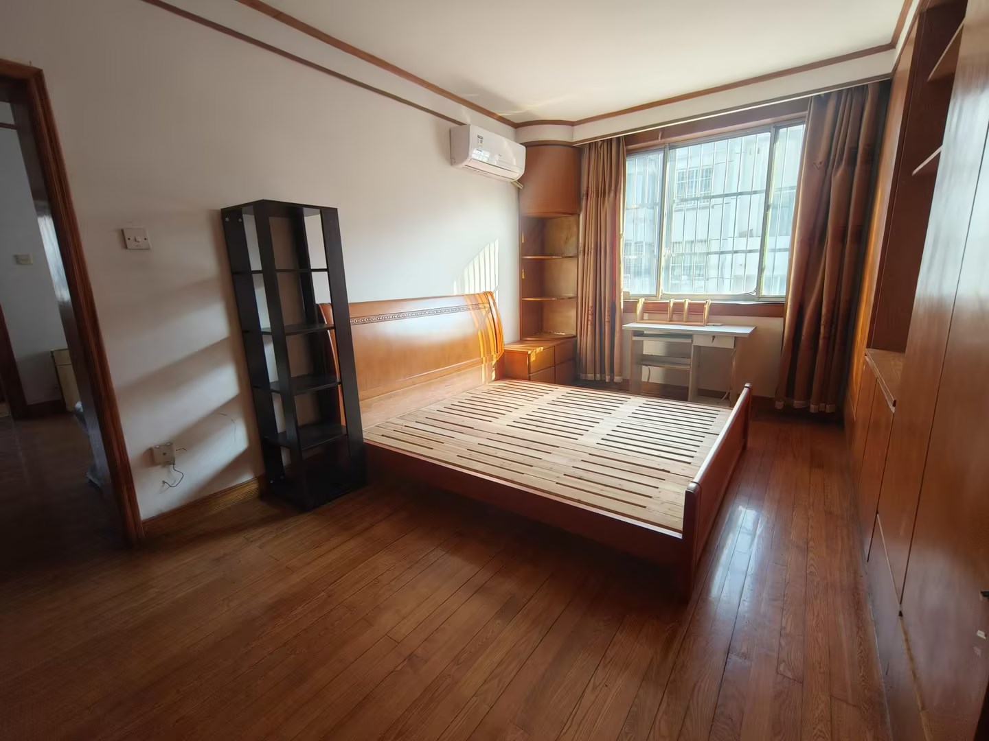 南园路11号小区 3室2厅1卫 120m&sup2;