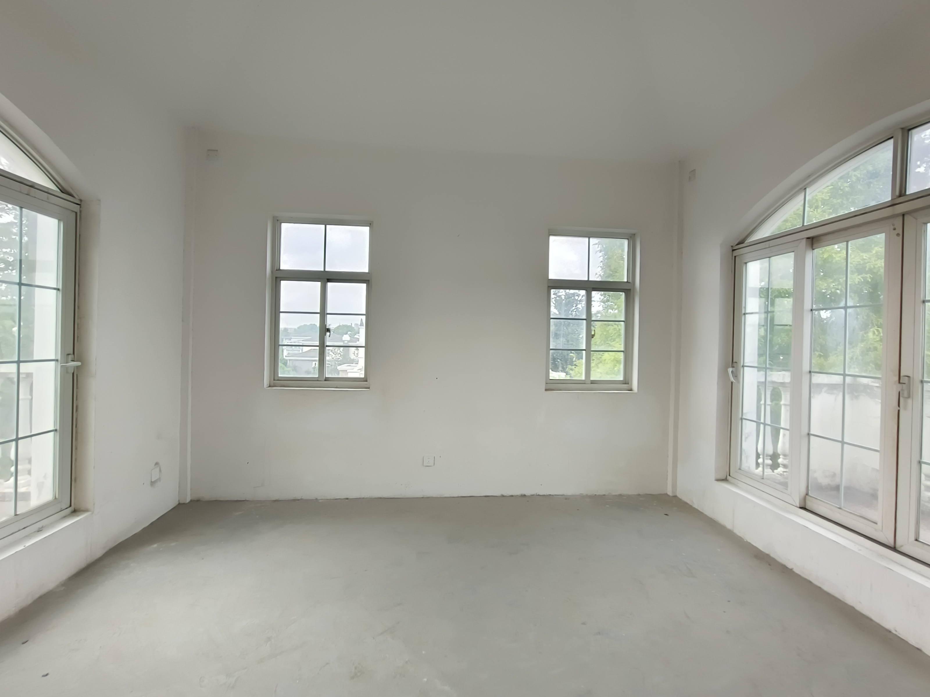 东郊庄园 6室2厅4卫 500m²
