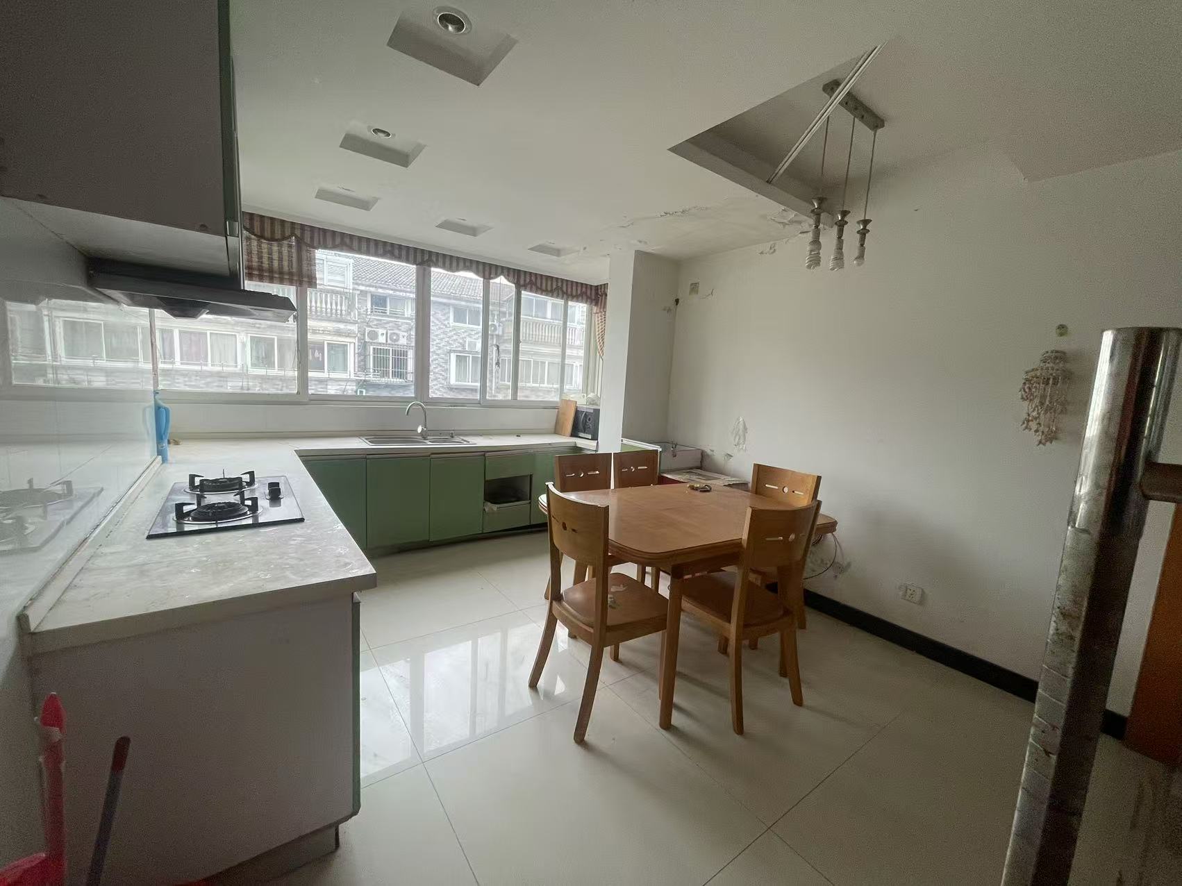 五山花苑 4室2厅2卫 151.73m&sup2;