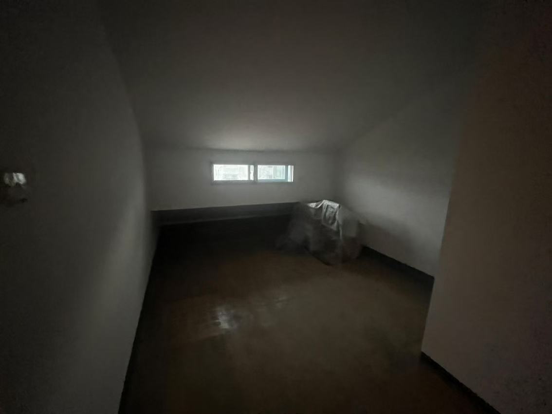 银花苑 3室1厅1卫 110m²