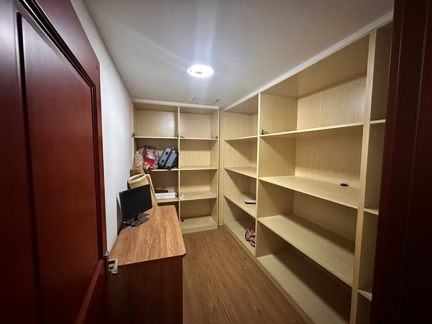 八仙花苑 3室2厅1卫 131m&sup2;