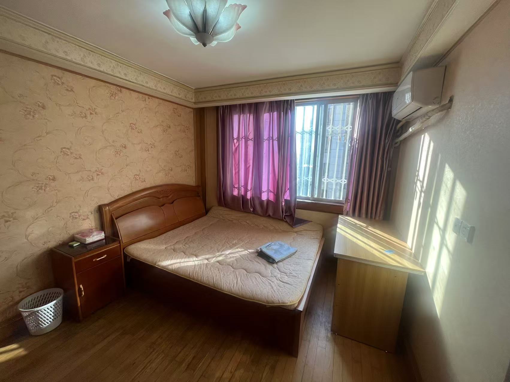 银花苑 4室1厅1卫 108m&sup2;
