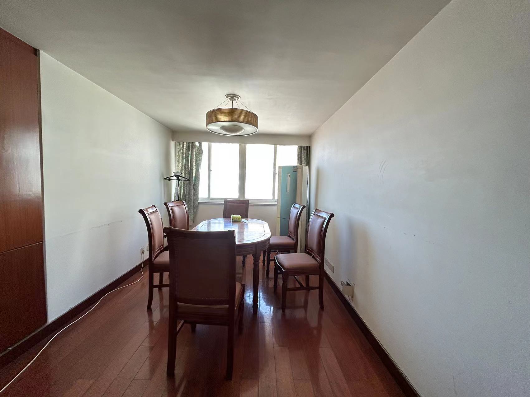 跃龙公寓 2室2厅1卫 132.00m²