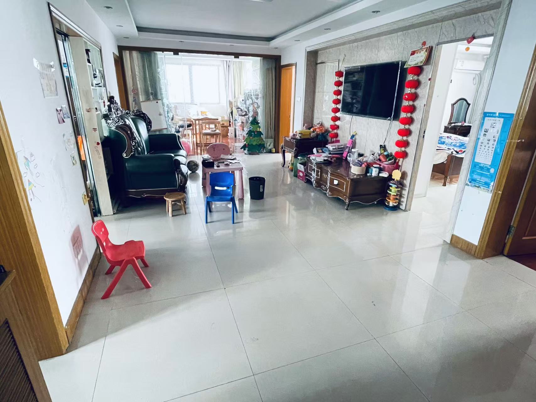 五山公寓 4室2厅1卫 140.00m²