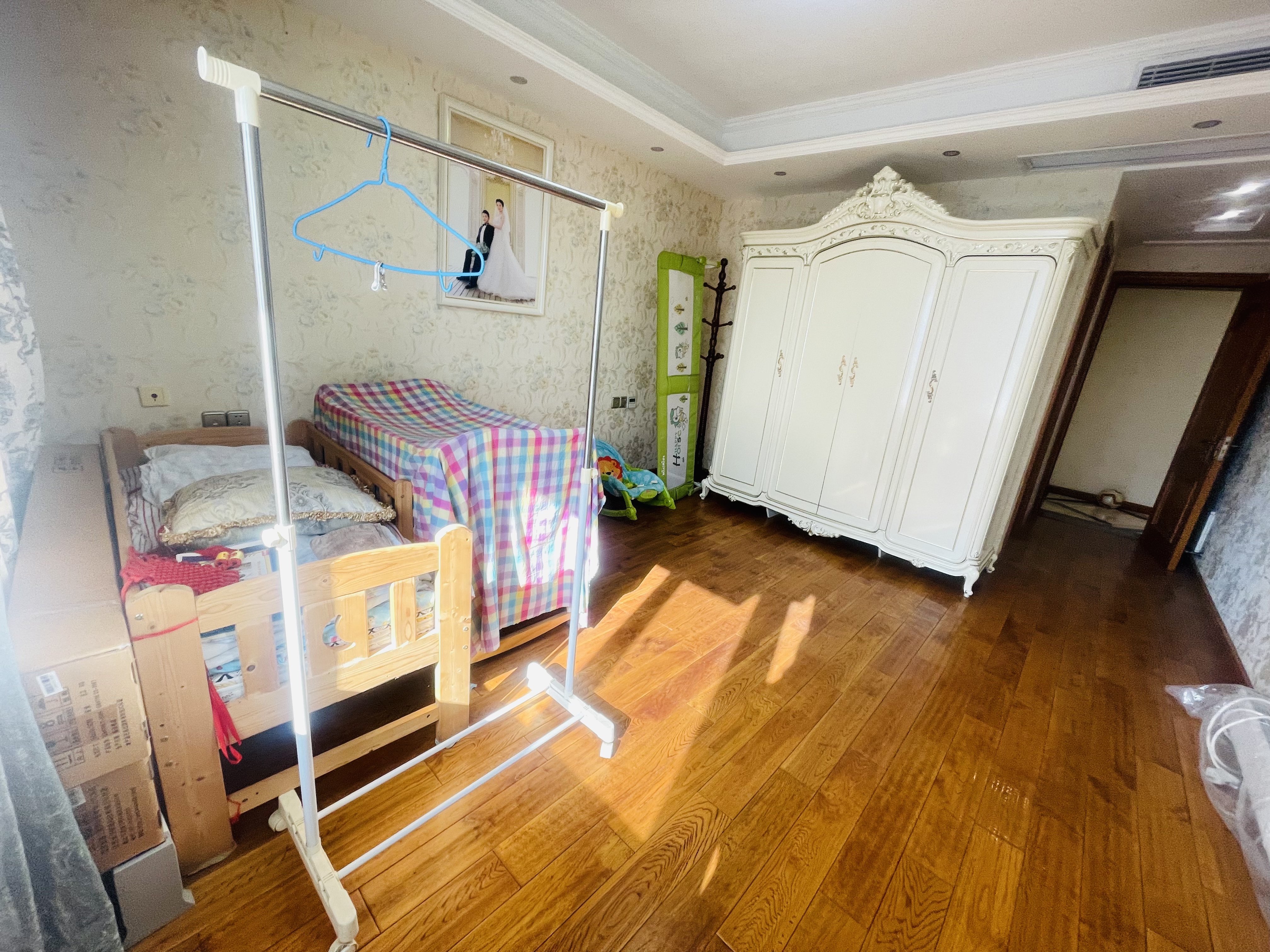 德诚&middot;翰景园 4室2厅2卫 136.27m&sup2;