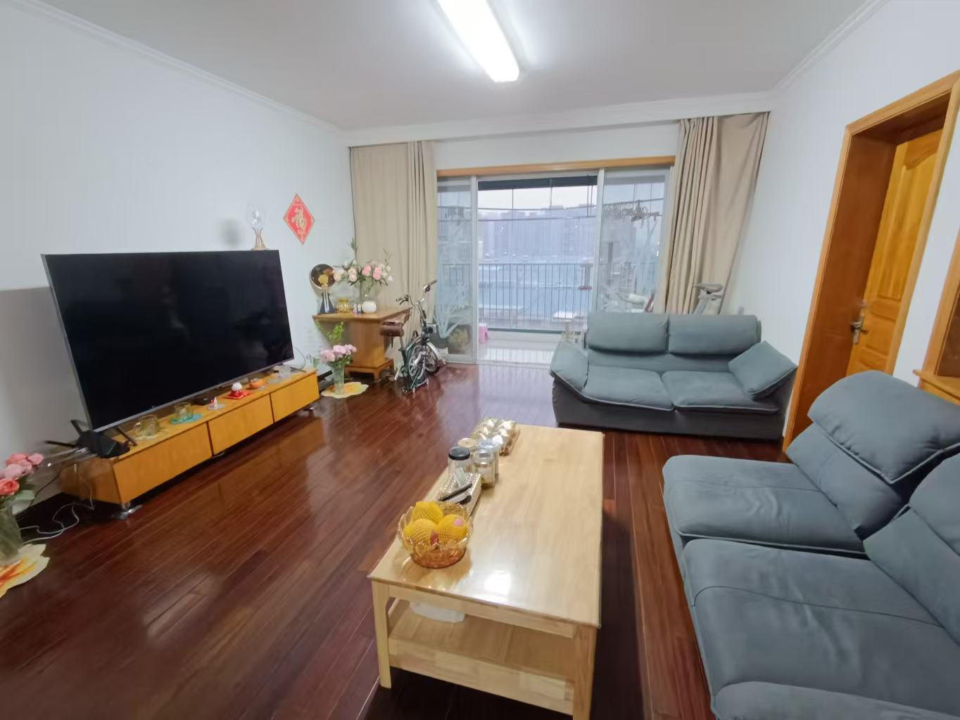 新城小区 3室2厅2卫 146.34m²