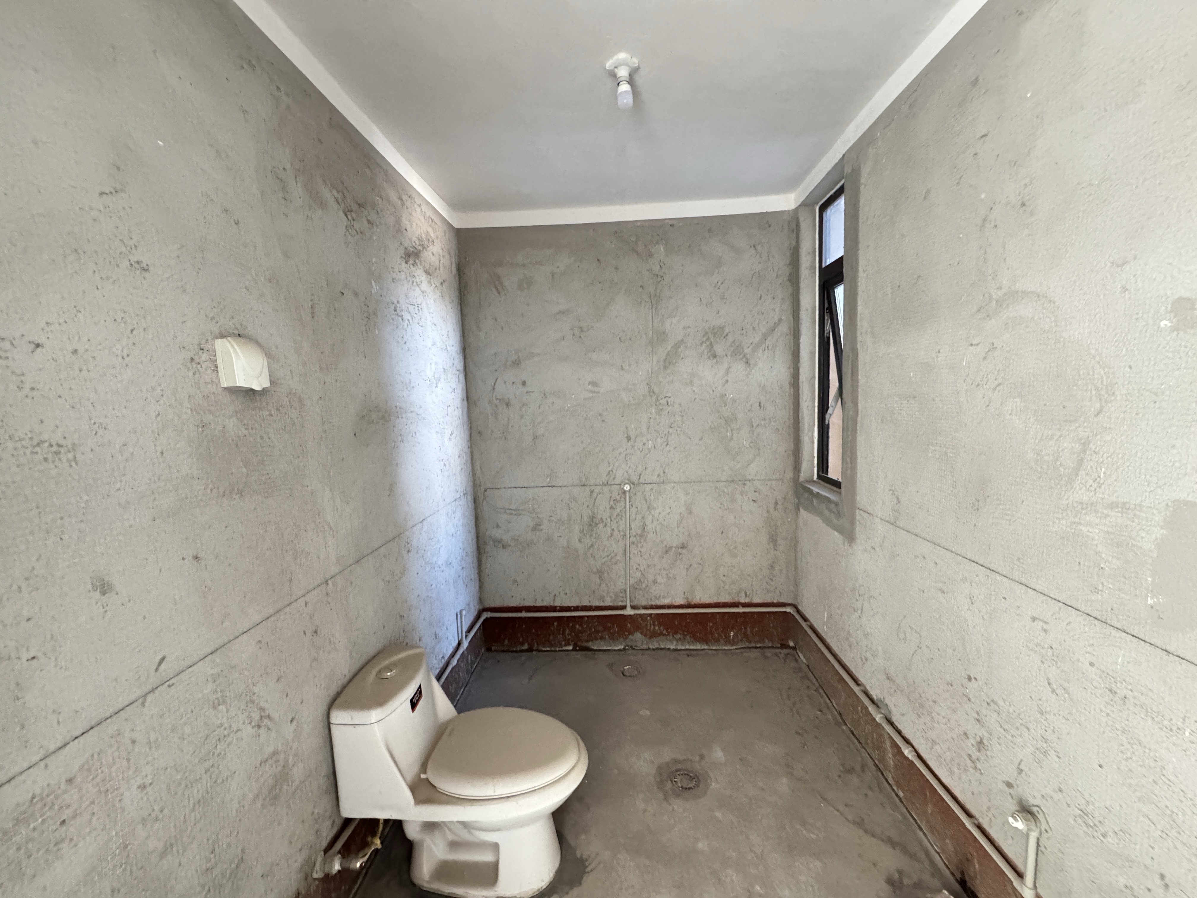 万濠山庄 3室2厅2卫 143m&sup2;