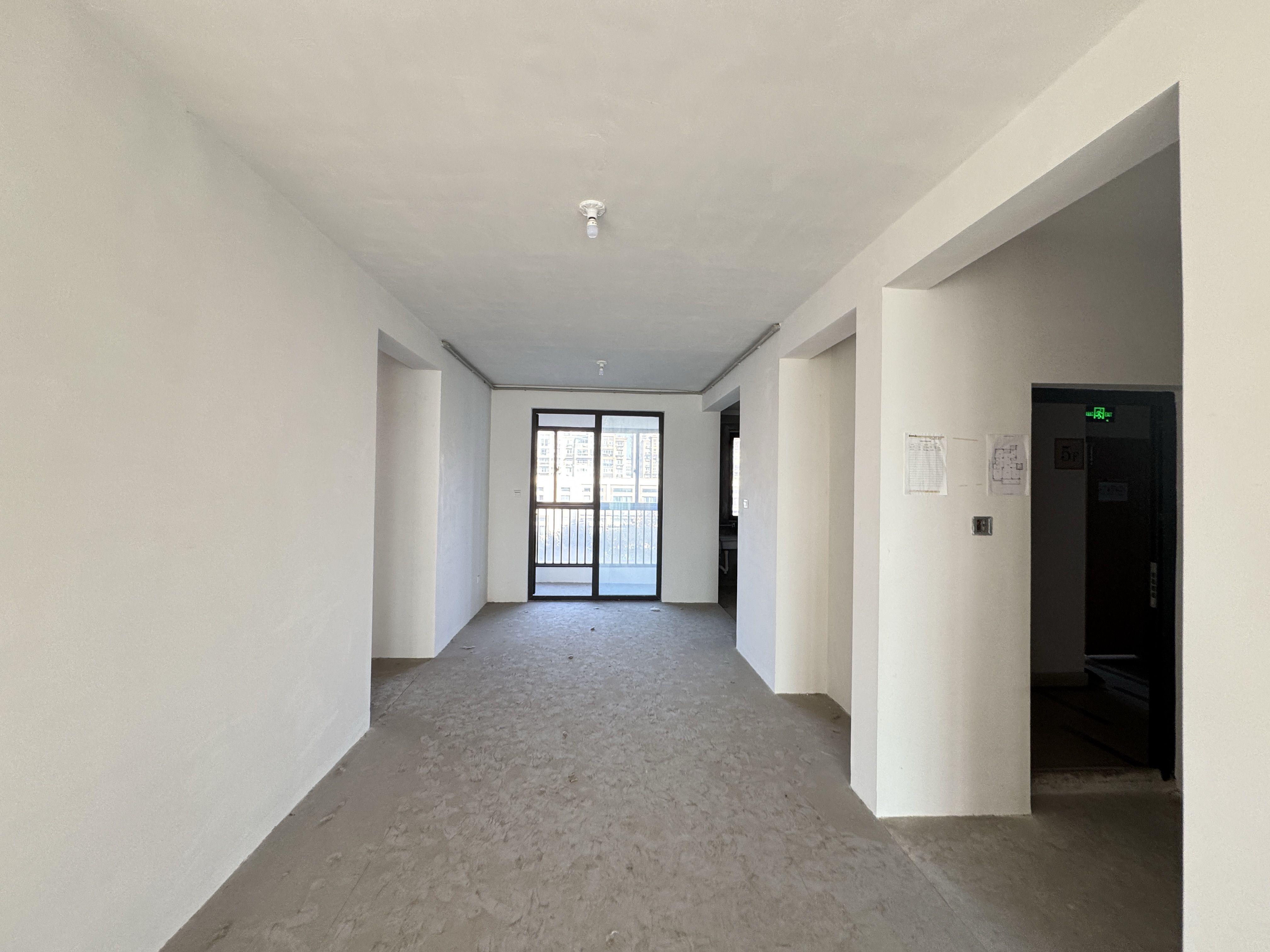万濠山庄 3室2厅2卫 143m&sup2;