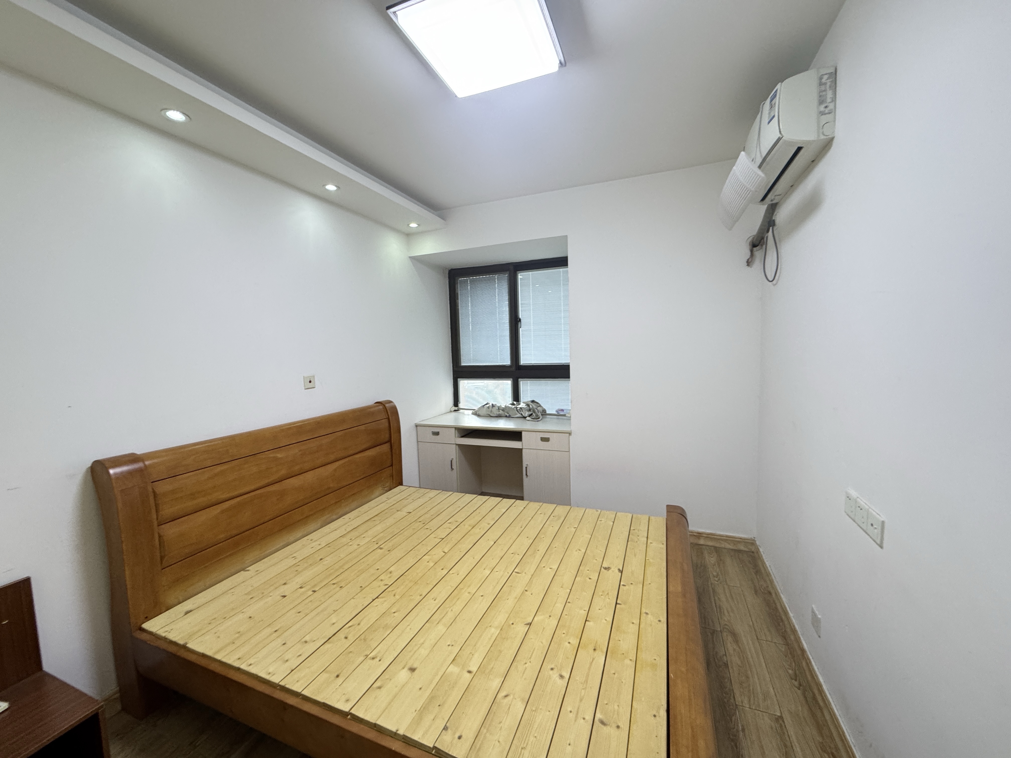 保利香槟国际 3室2厅1卫 99m&sup2;