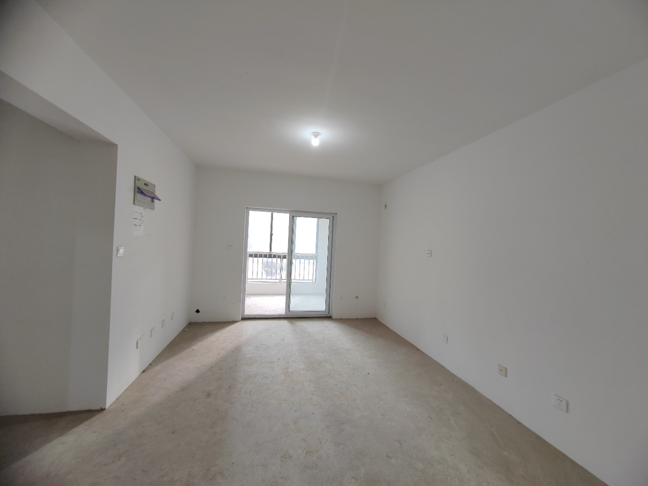 中港翡翠城 2室2厅1卫 90m²