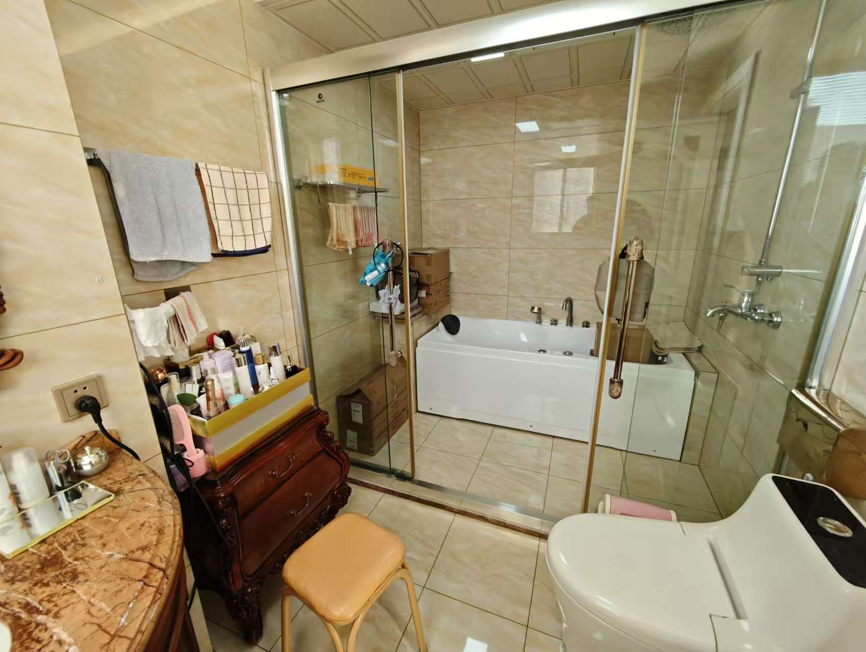 星光耀广场 4室2厅3卫 189m&sup2;