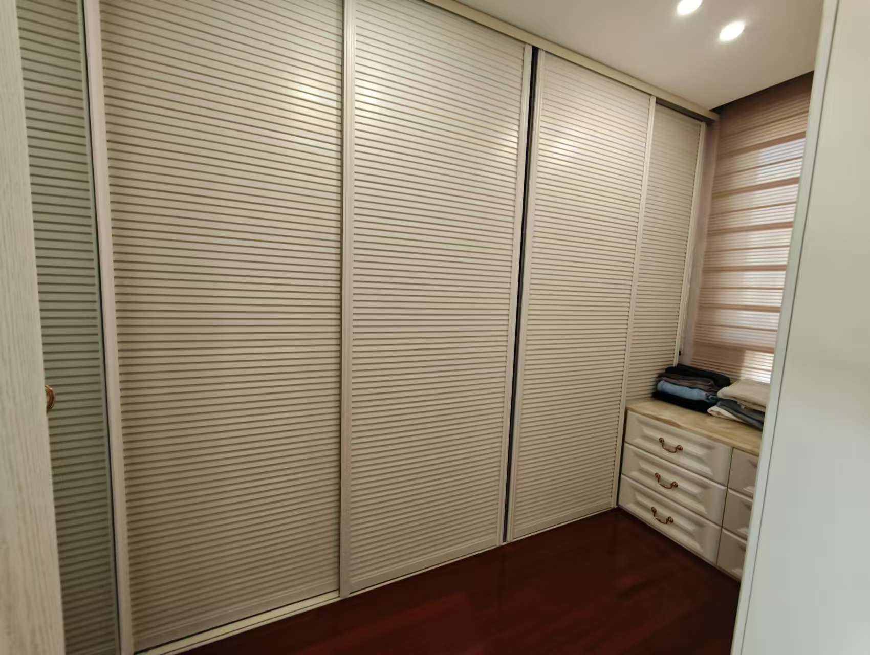 星光耀广场 4室2厅3卫 189m&sup2;
