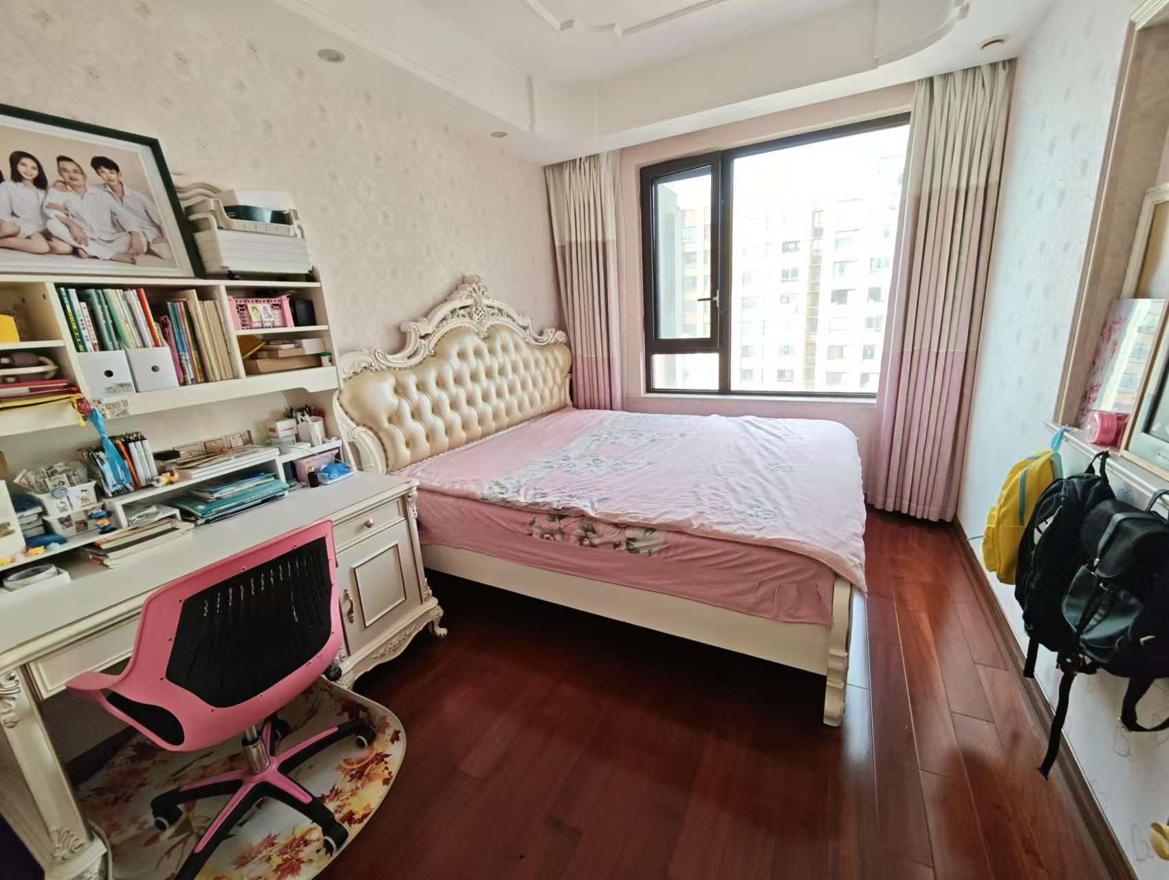 星光耀广场 4室2厅3卫 189m&sup2;