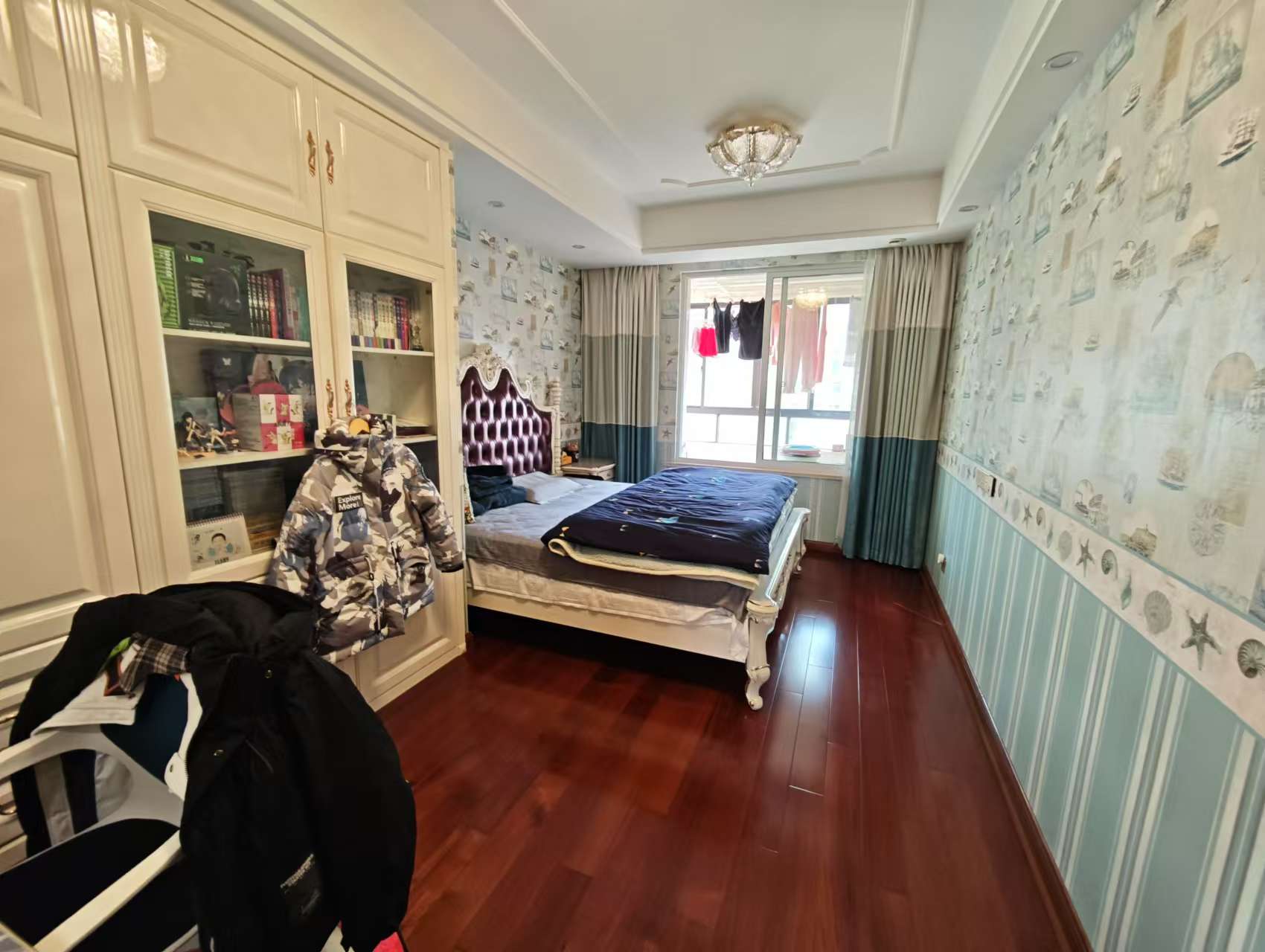 星光耀广场 4室2厅3卫 189m&sup2;