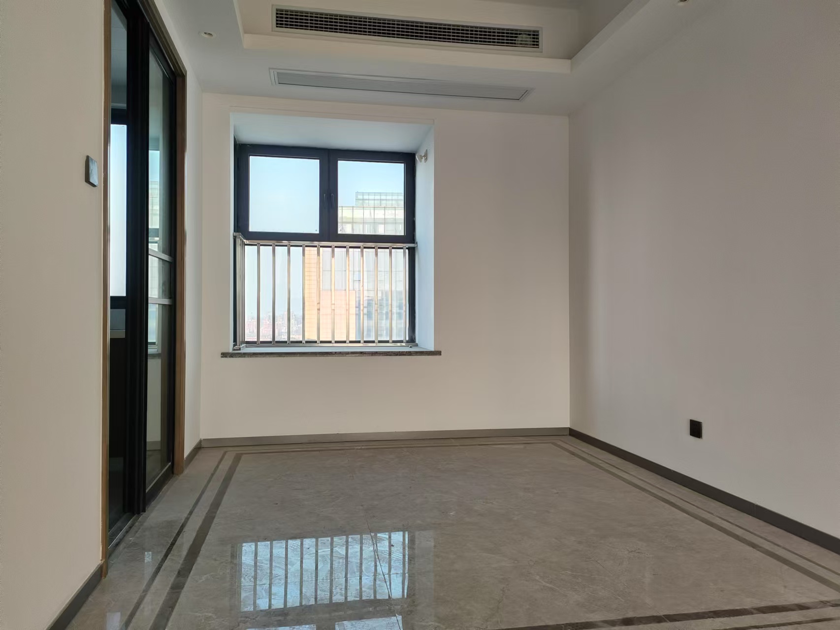 都会沁园 4室2厅2卫 149.9m&sup2;