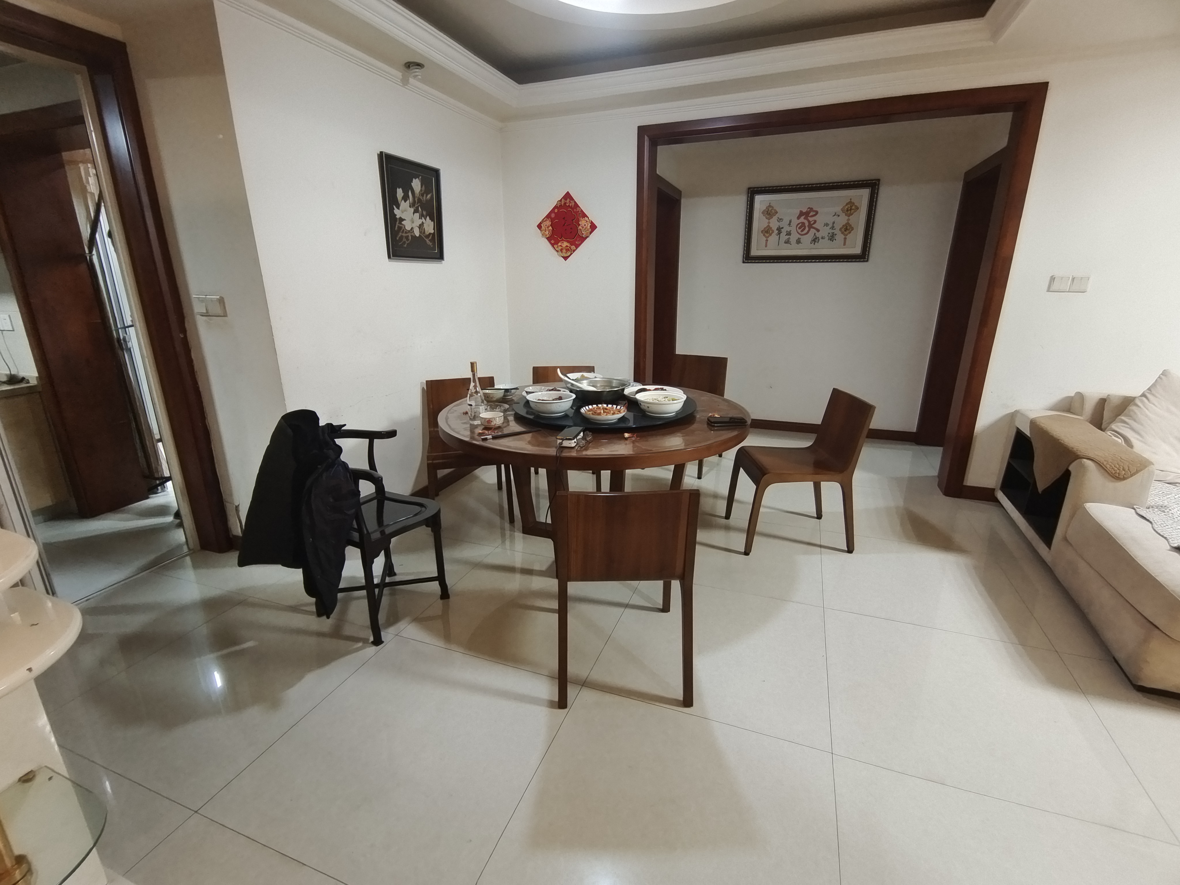 光明南村 3室2厅1卫 135.77m²