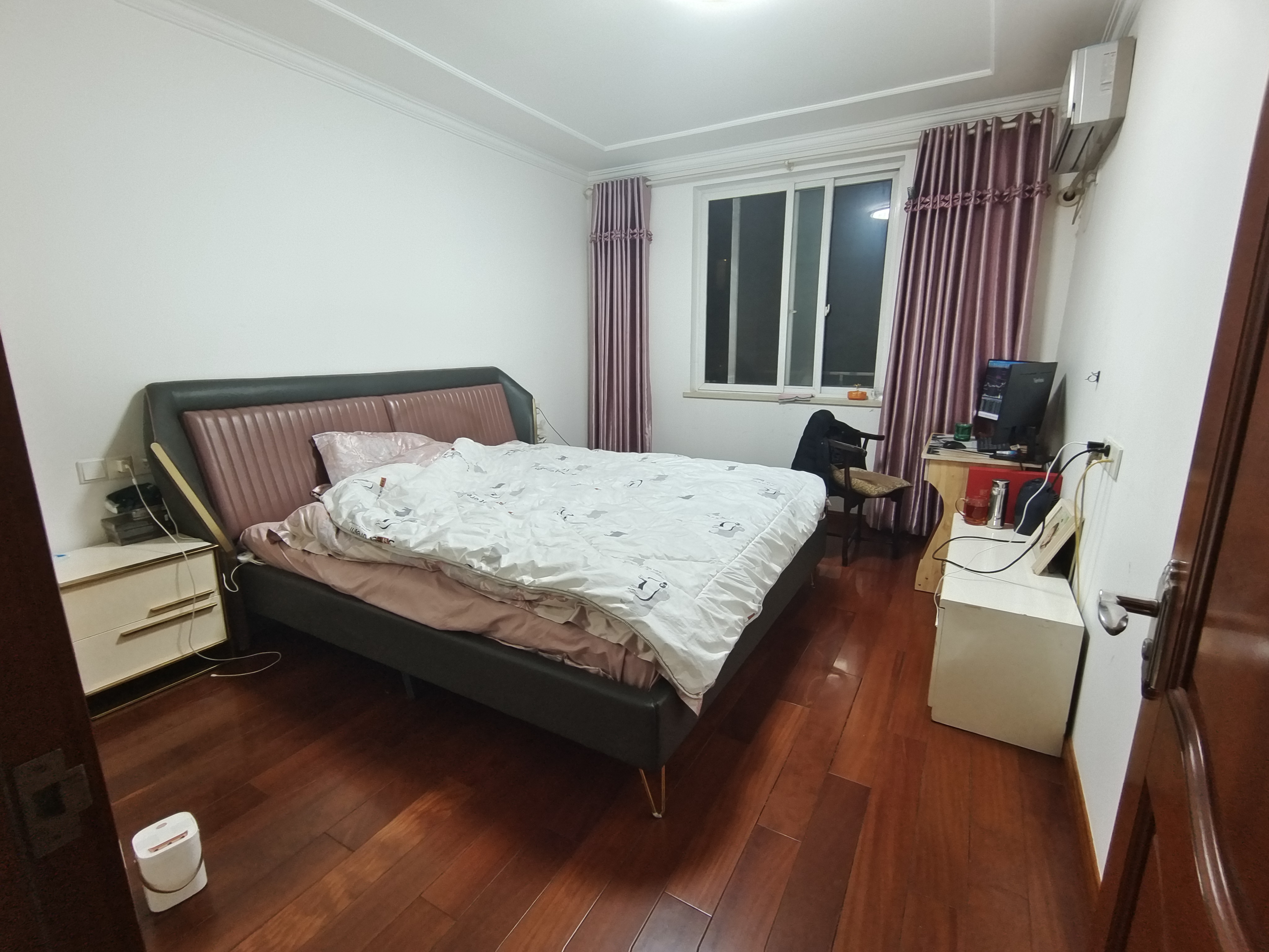 光明南村 3室2厅1卫 135.77m&sup2;