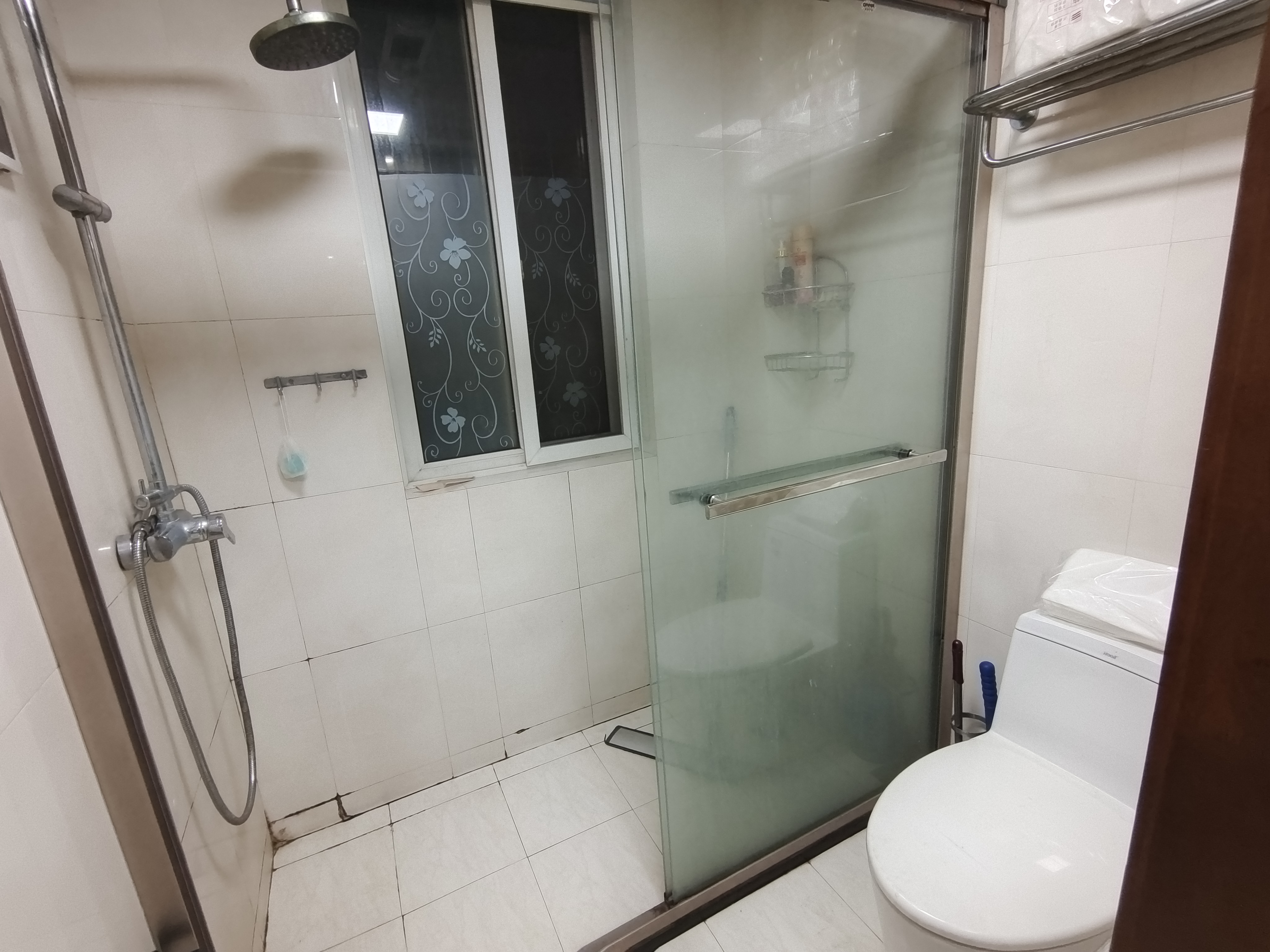 光明南村 3室2厅1卫 135.77m&sup2;