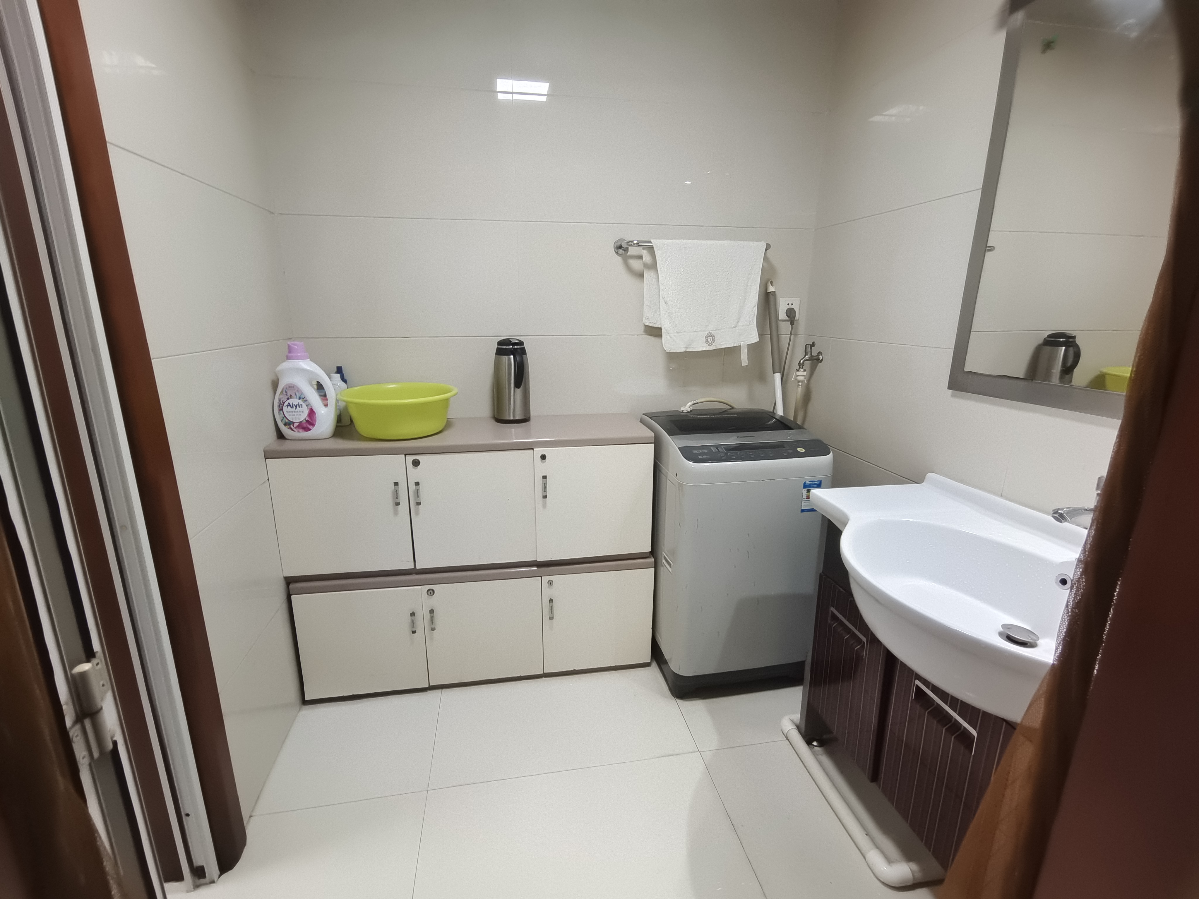 光明南村 3室2厅1卫 135.77m&sup2;