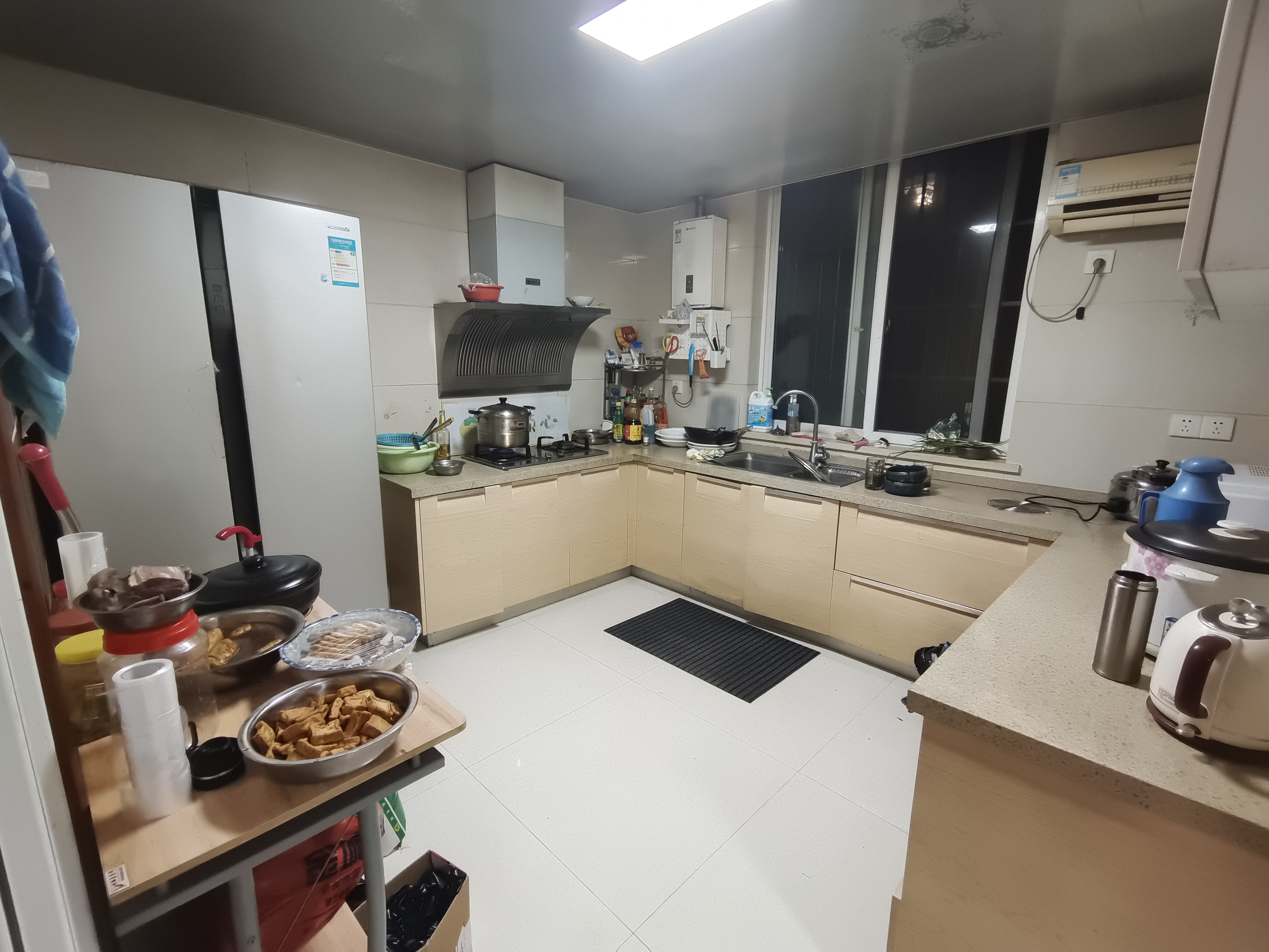 光明南村 3室2厅1卫 135.77m&sup2;
