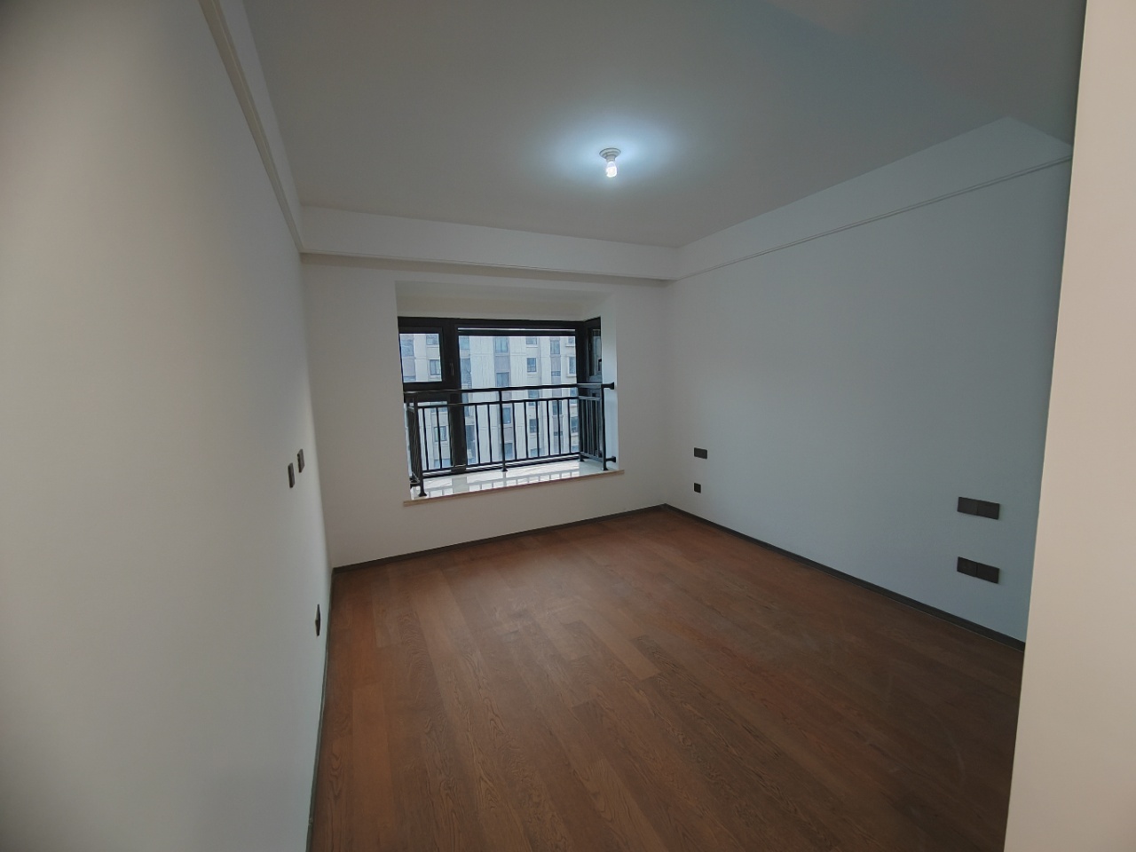 春风南岸东园 4室2厅2卫 122m&sup2;