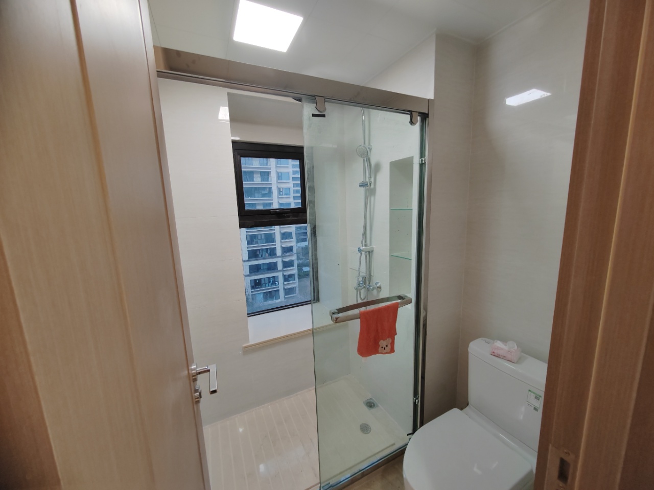 春风南岸东园 4室2厅2卫 122m&sup2;