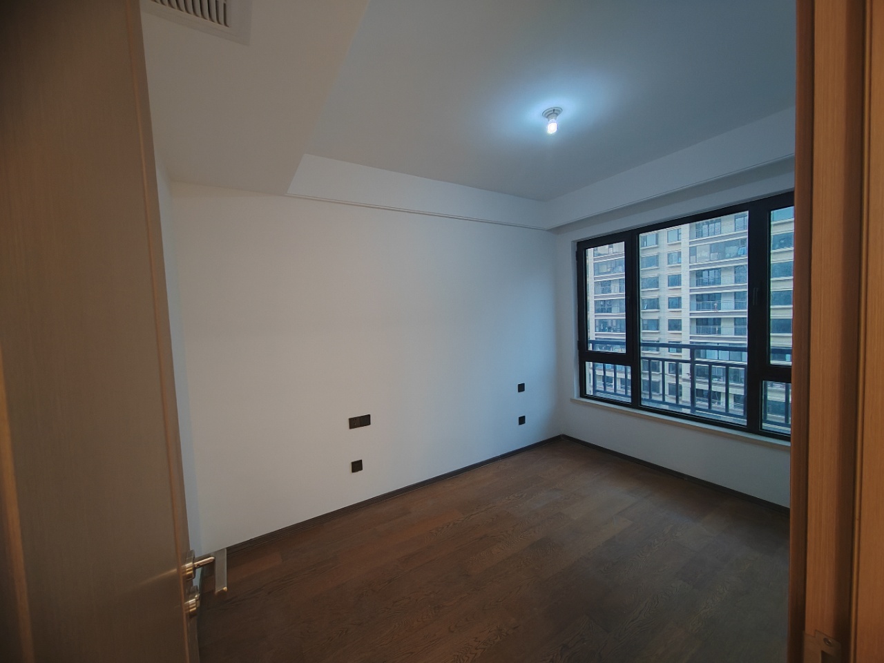 春风南岸东园 4室2厅2卫 122m&sup2;