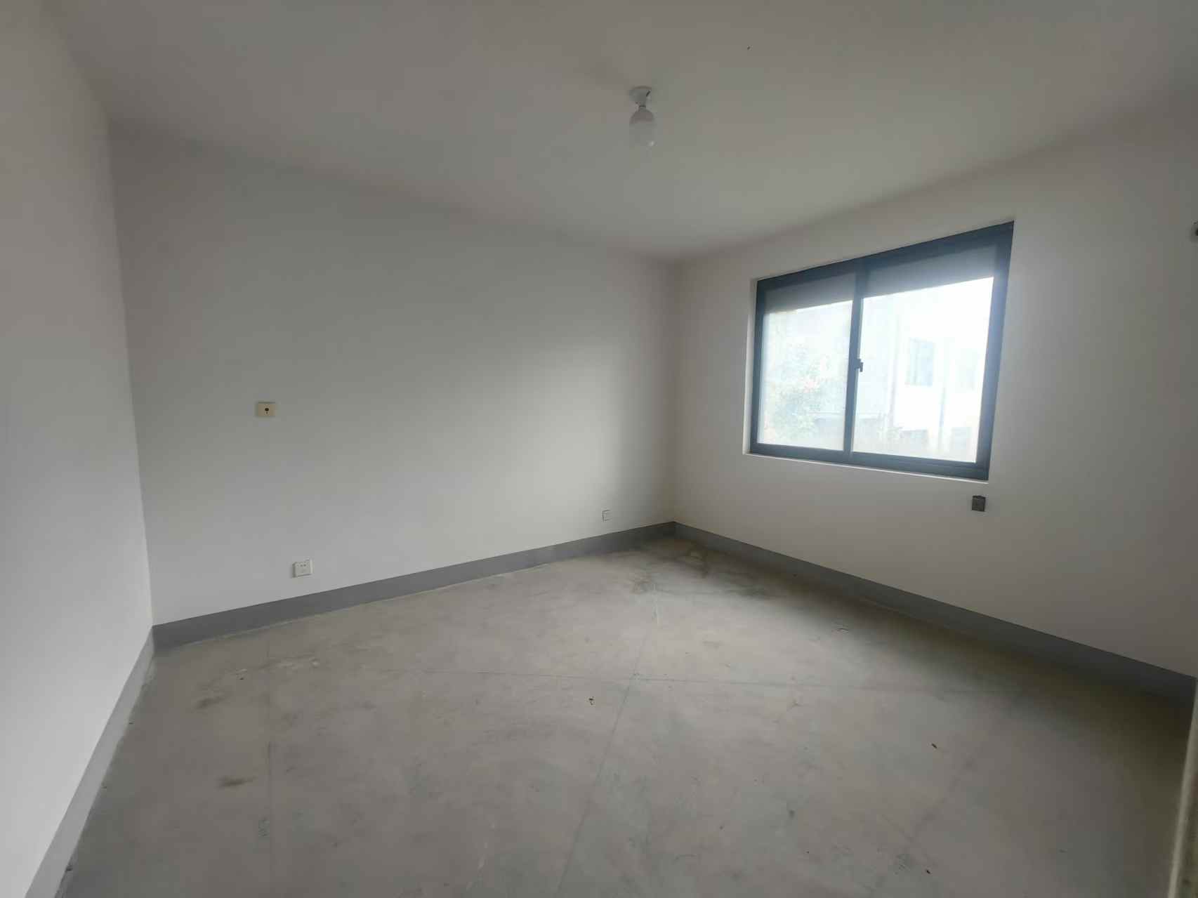 兴石花园 3室1厅1卫 128m&sup2;
