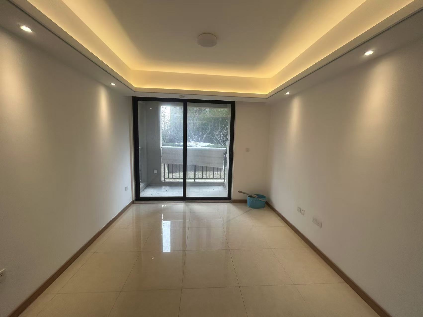 绿地新里城 3室2厅1卫 91m²