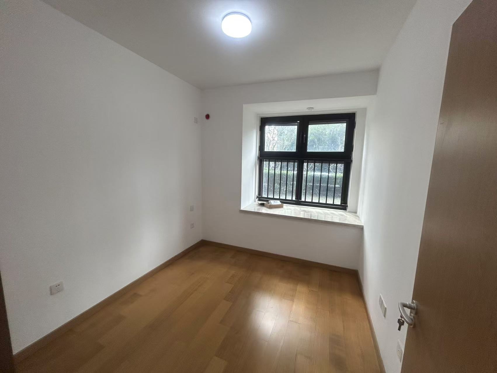 绿地新里城 3室2厅1卫 91m&sup2;