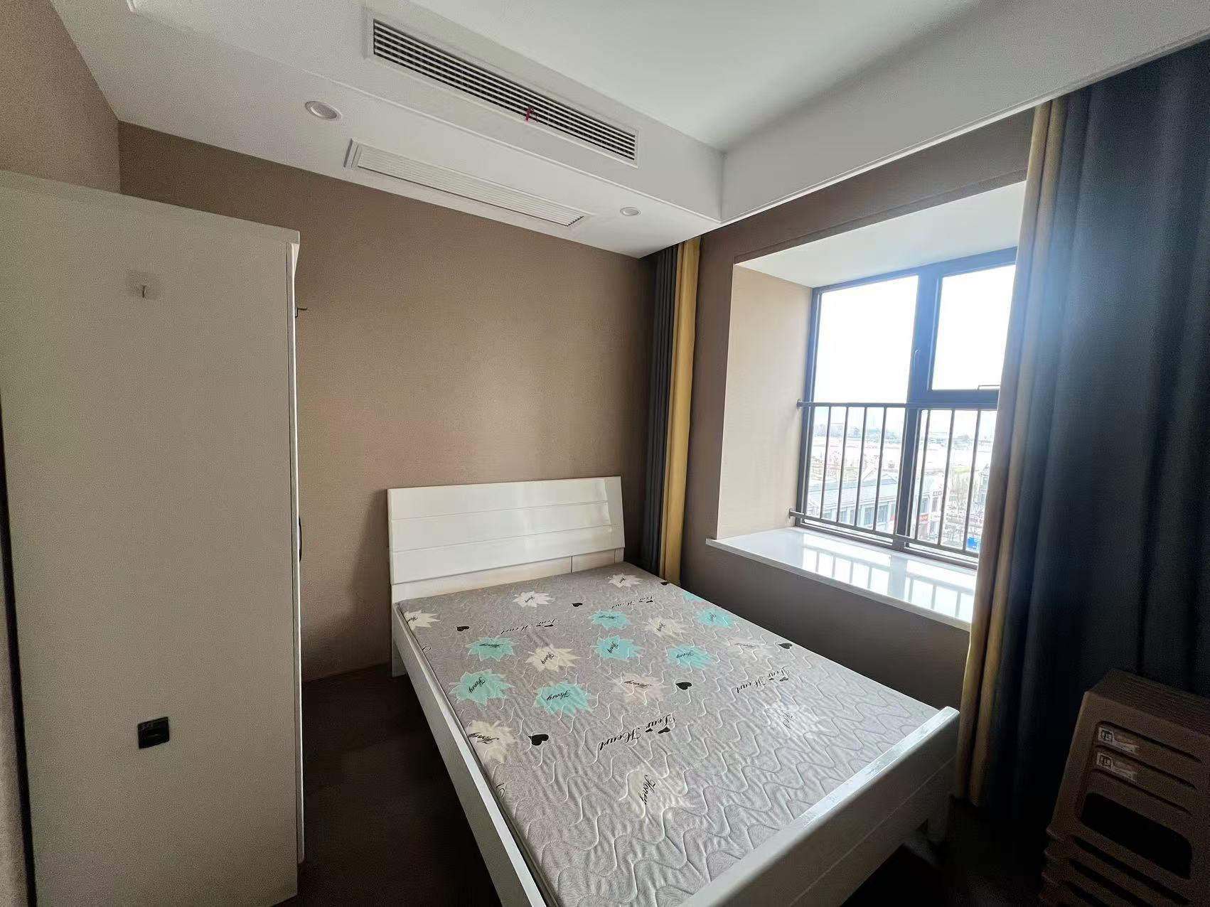 珑府 4室2厅2卫 140m&sup2;