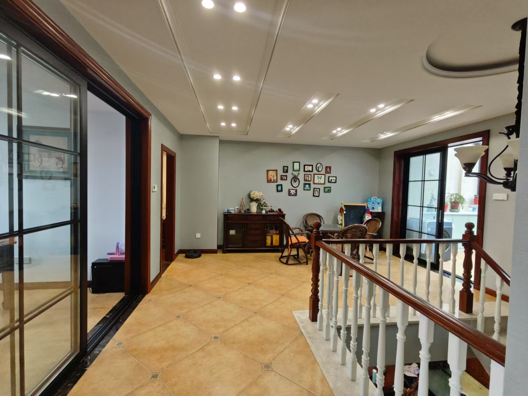 中港城 5室3厅2卫 220.00m²