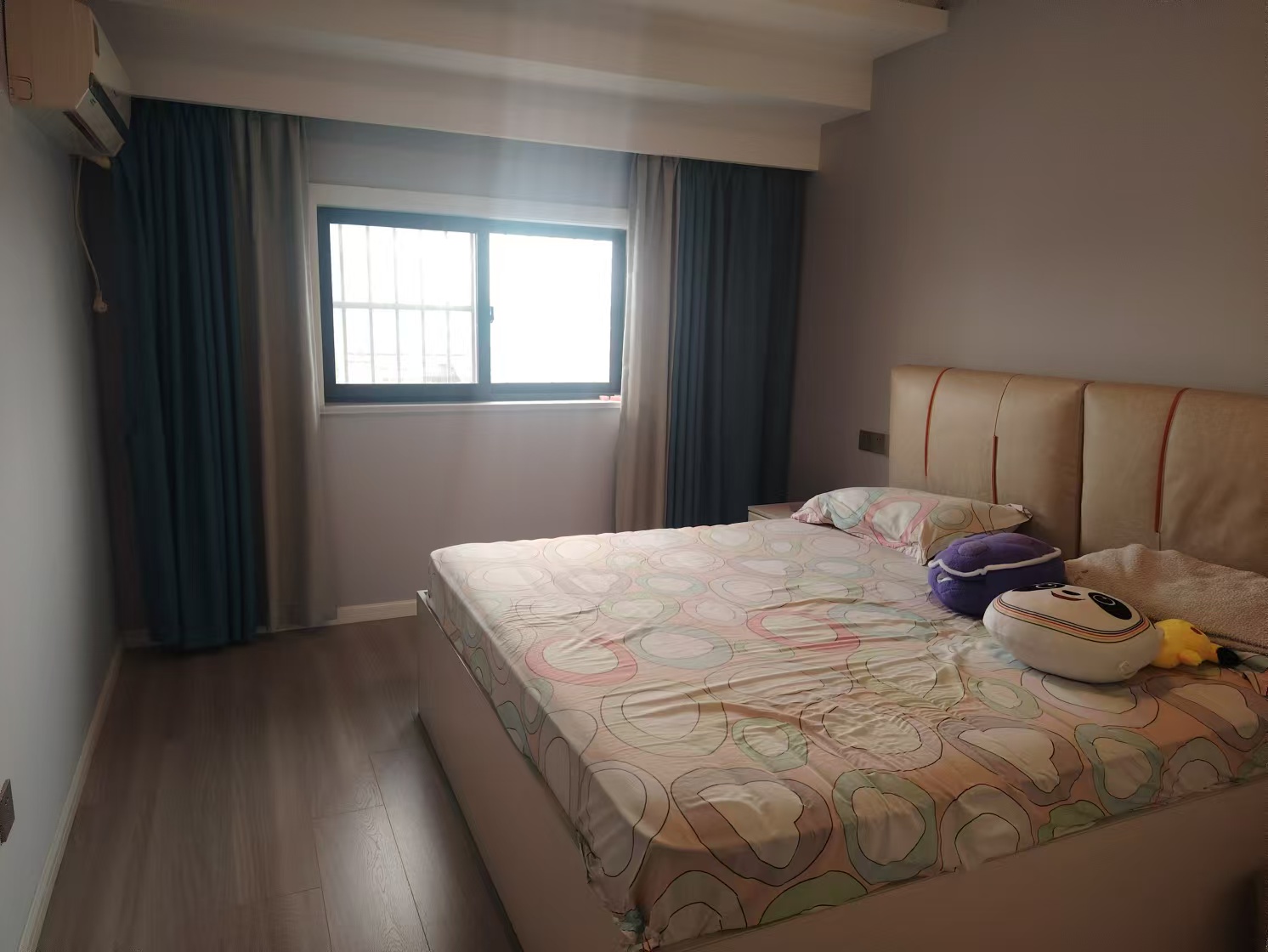 新桥新村 3室2厅2卫 120m&sup2;