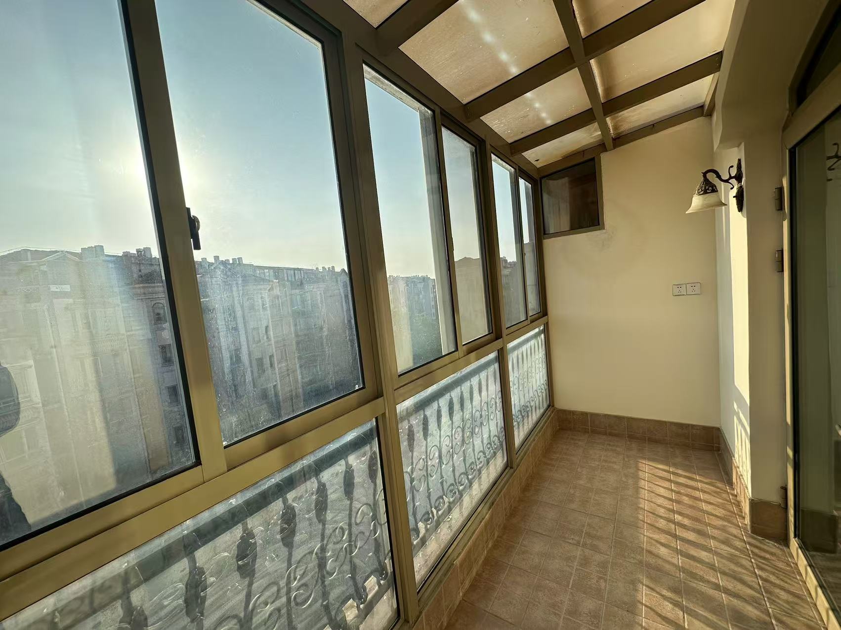 军山花园 4室2厅2卫 192.14m&sup2;