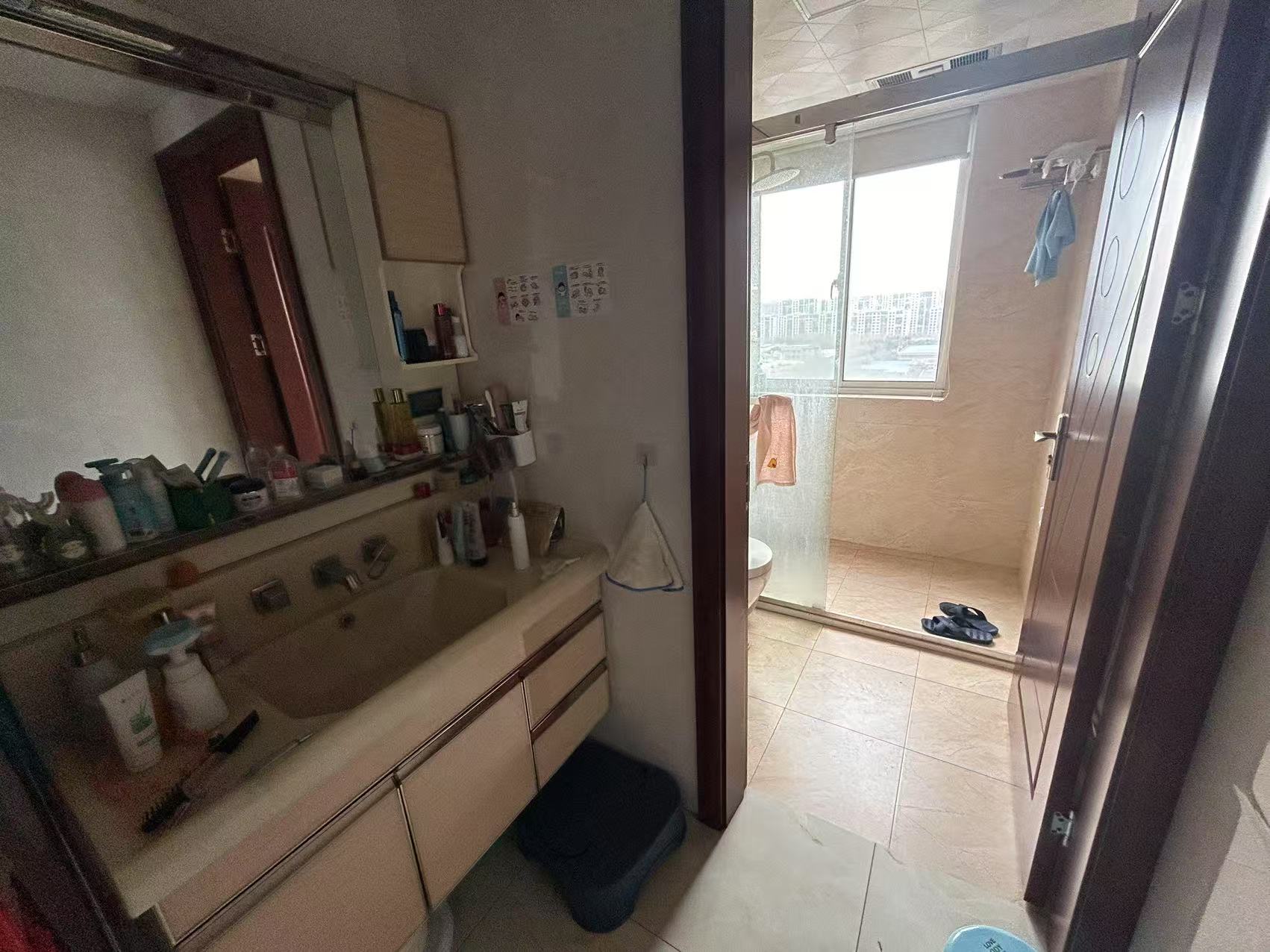 弘阳上城 3室2厅2卫 135.39m&sup2;