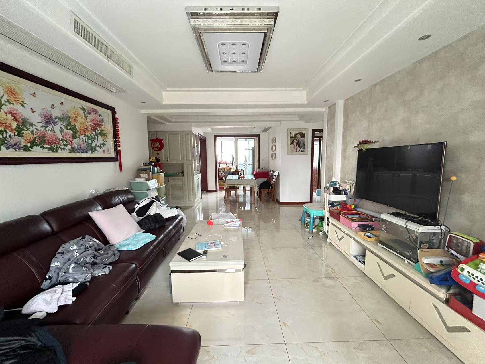 弘阳上城 3室2厅2卫 135.39m²