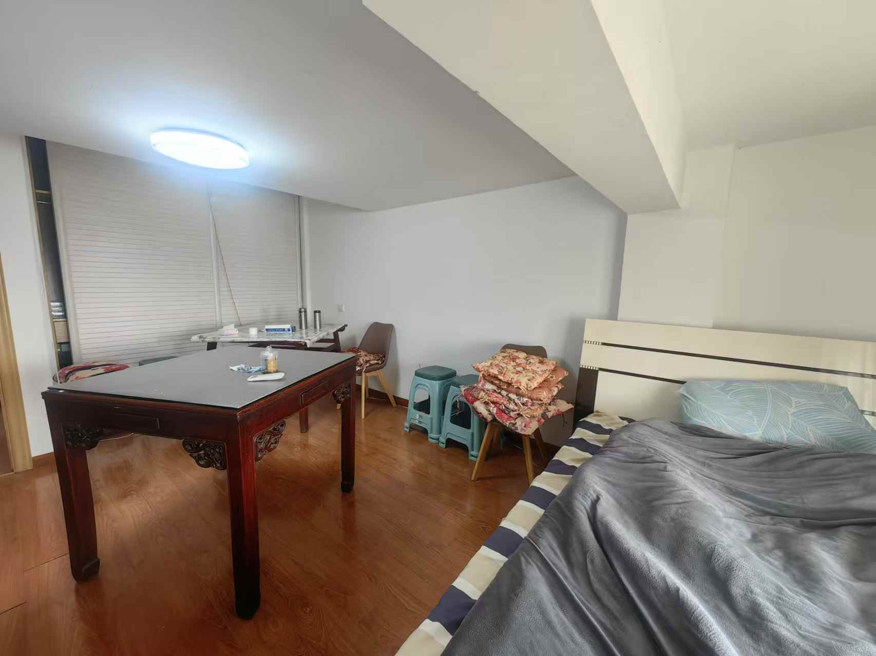 景河苑 1室1厅1卫 48m&sup2;