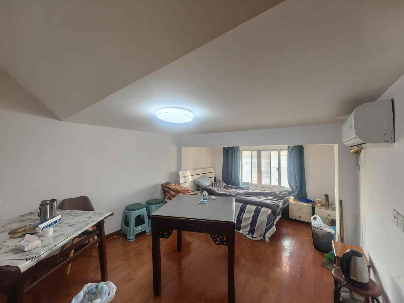 景河苑 1室1厅1卫 48m&sup2;