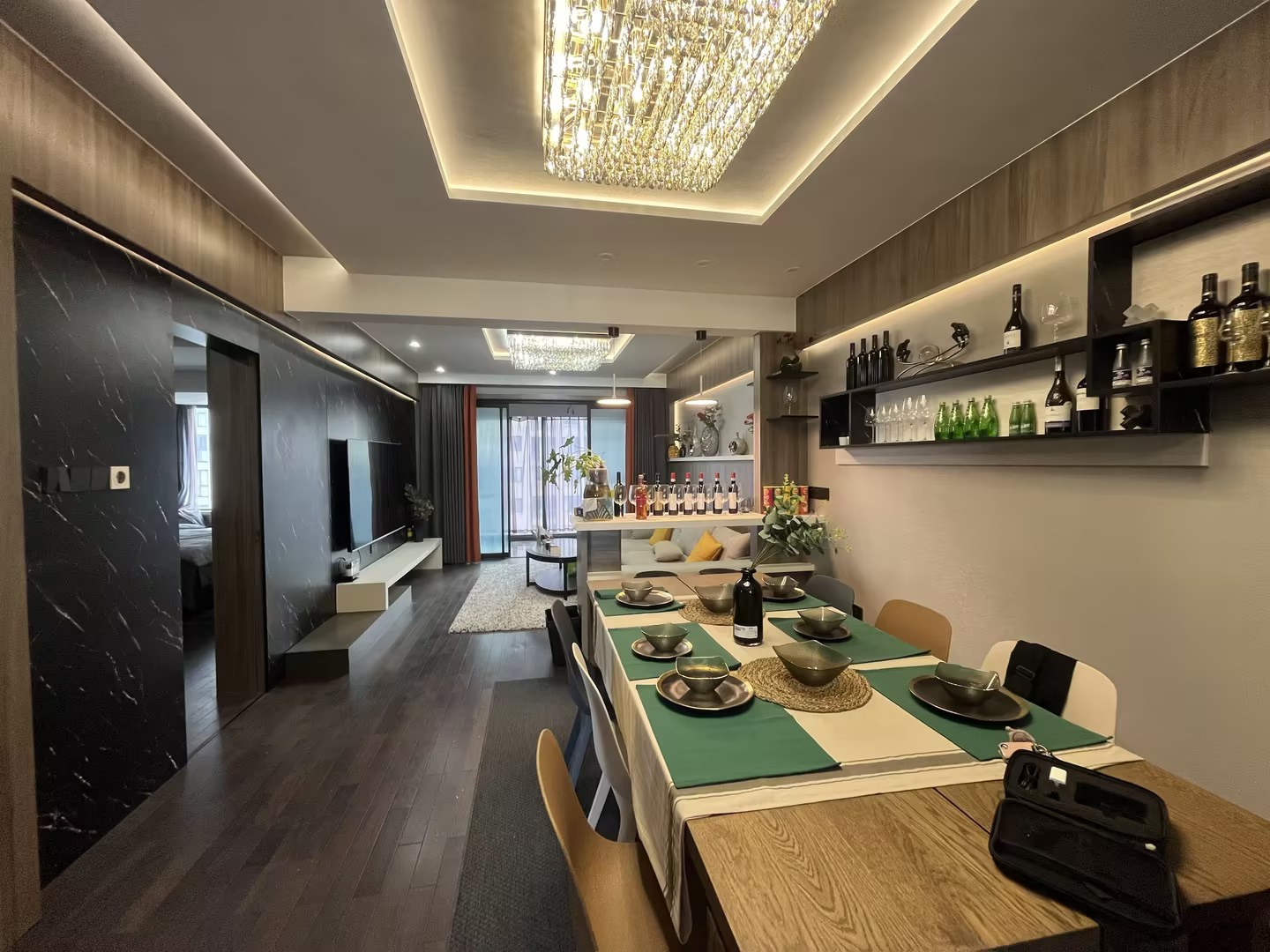 南山湖一号 3室2厅2卫 127m²