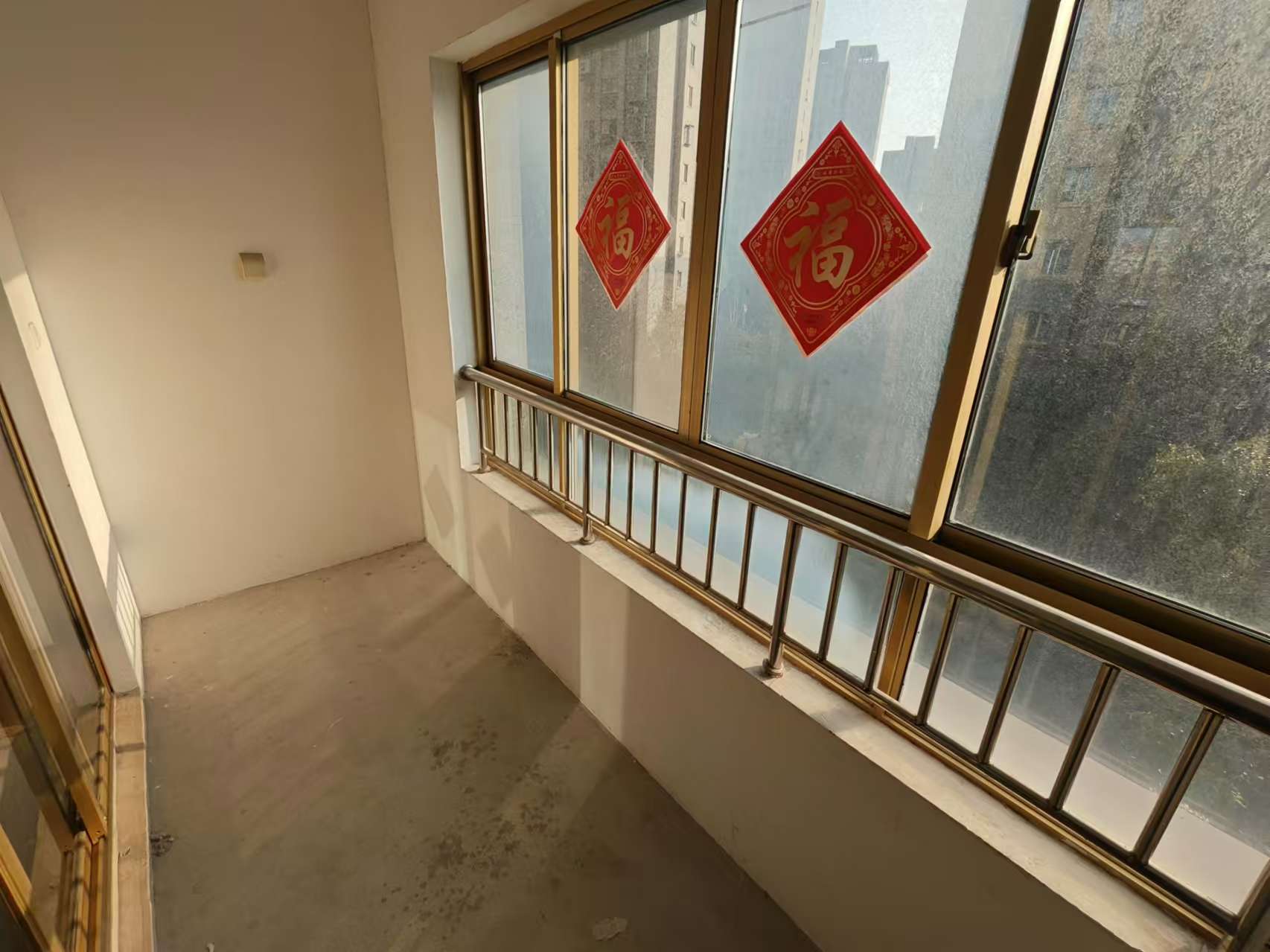 尚海湾 3室2厅2卫 136.4m&sup2;