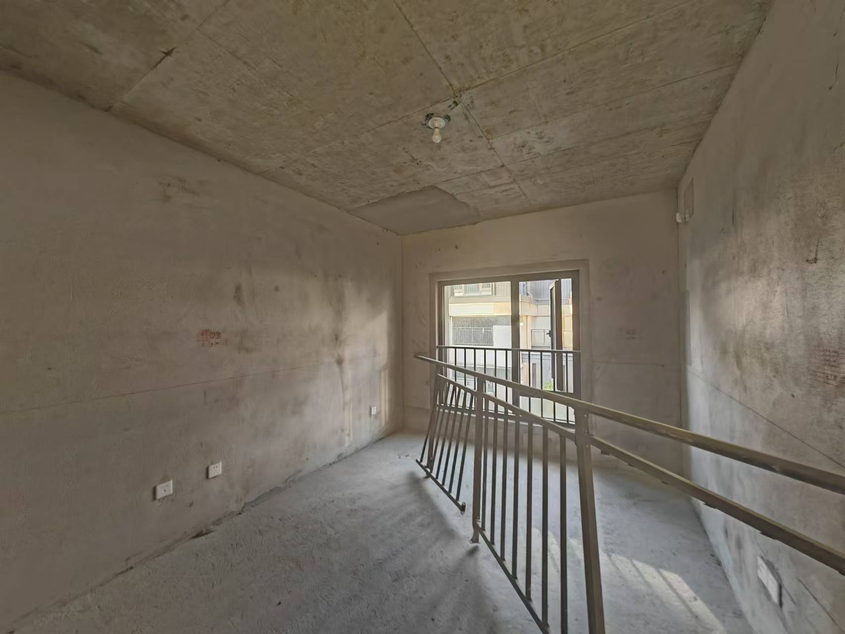 崇州府 3室2厅2卫 221.33m&sup2;