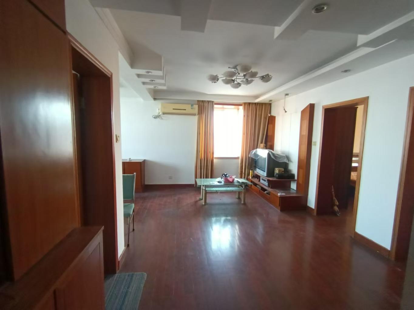 朝晖花园 3室2厅1卫 148.00m&sup2;