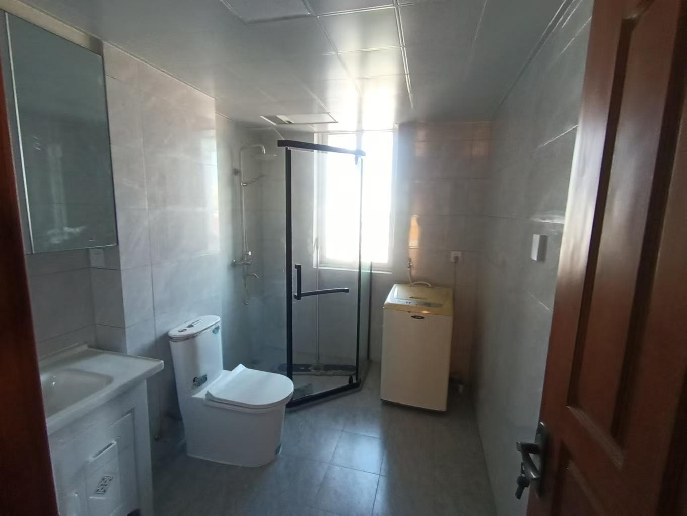 朝晖花园 3室2厅1卫 148.00m&sup2;