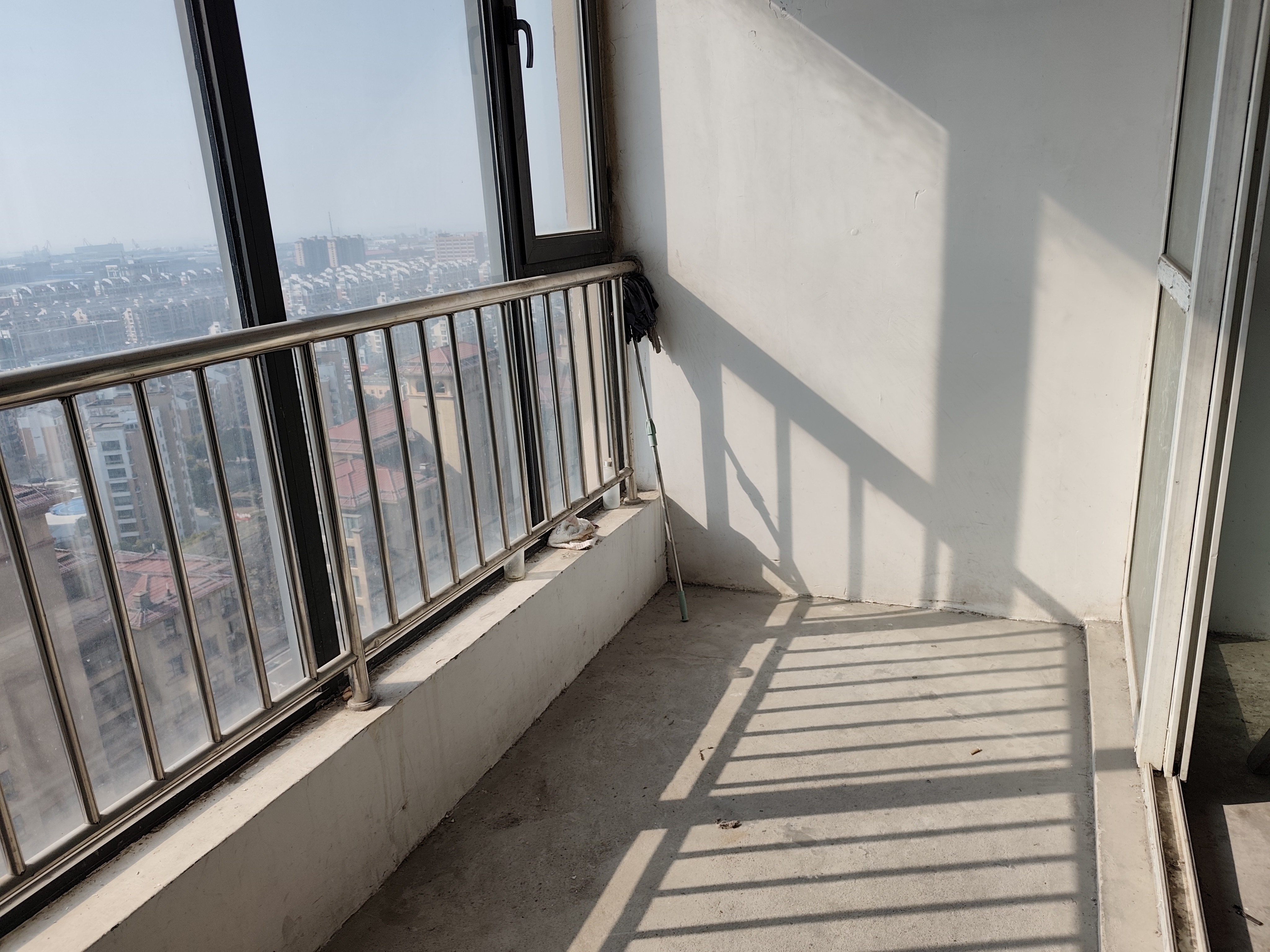 中港翡翠城 2室2厅1卫 89m&sup2;
